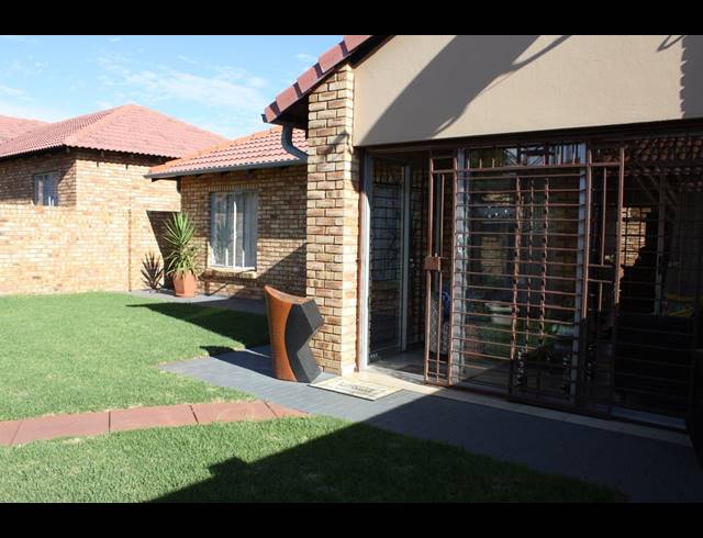 3 BEDROOM TOWNHOUSE SOLD IN THERESAPARK